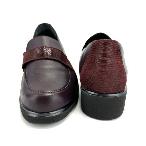 Munro American Geena Women Loafer Size 8 Wine/Red Leather Moc-Toe Low Block Heel - Picture 5 of 16